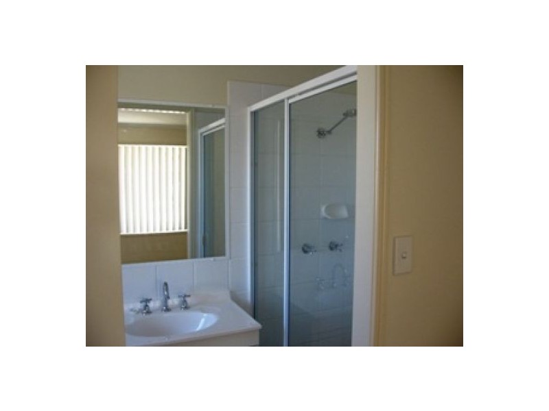 1/10 Joselyn Drive, Point Vernon QLD 4655