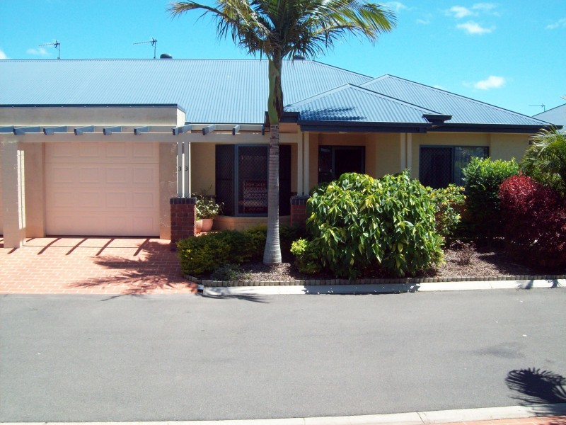 33-34 Elizabeth Street, Urangan QLD 4655
