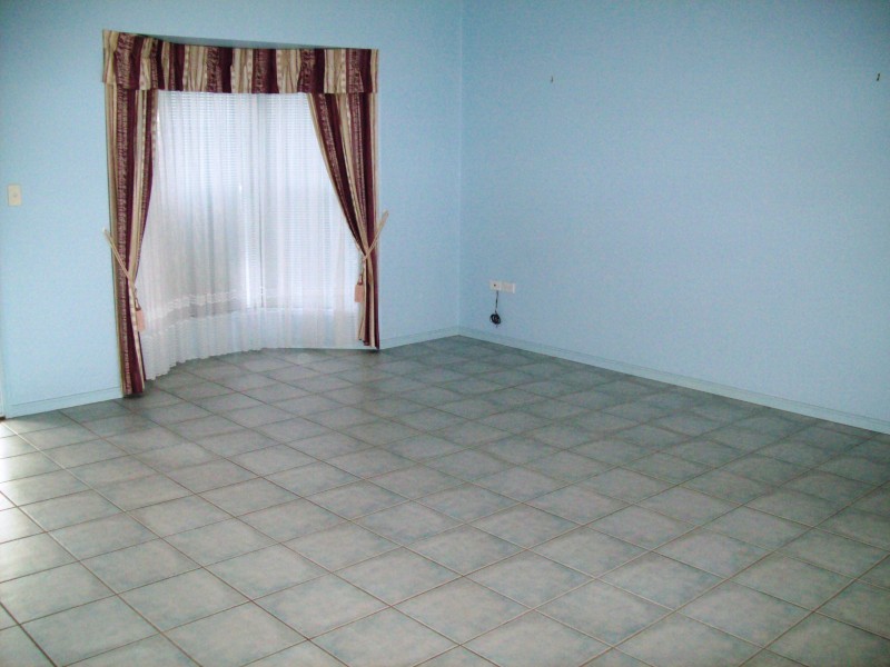 33-34 Elizabeth Street, Urangan QLD 4655