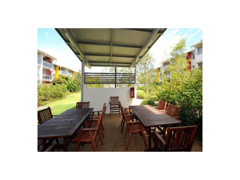 46-68 Pulgul Street, Urangan QLD 4655