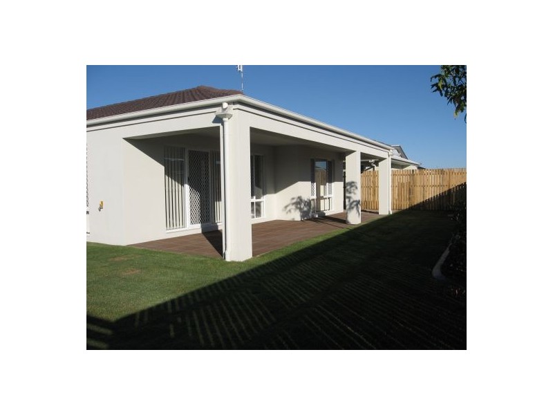 39 Lady Penrhyn Drive, Eli Waters QLD 4655