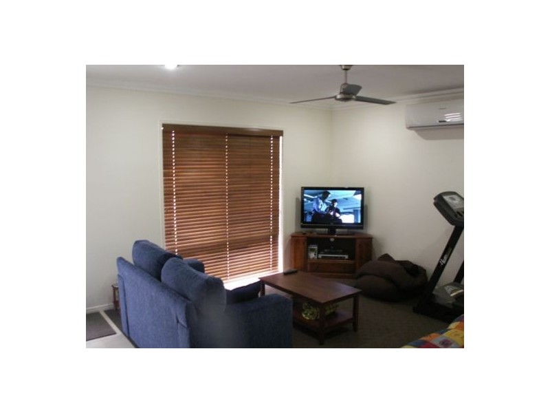 4 Fishburn WAy, Eli Waters QLD 4655