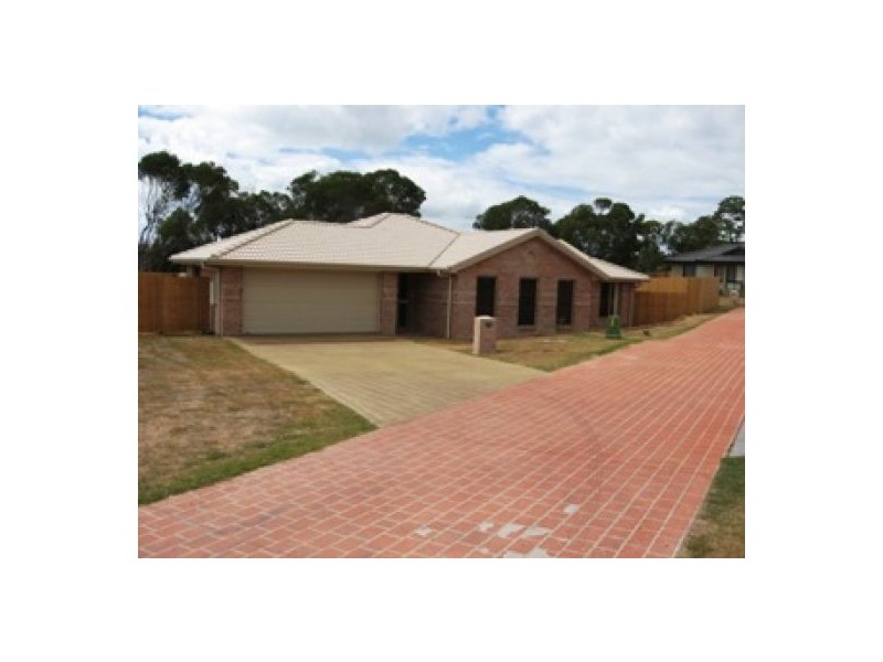 16 Peat Court, Nikenbah QLD 4655