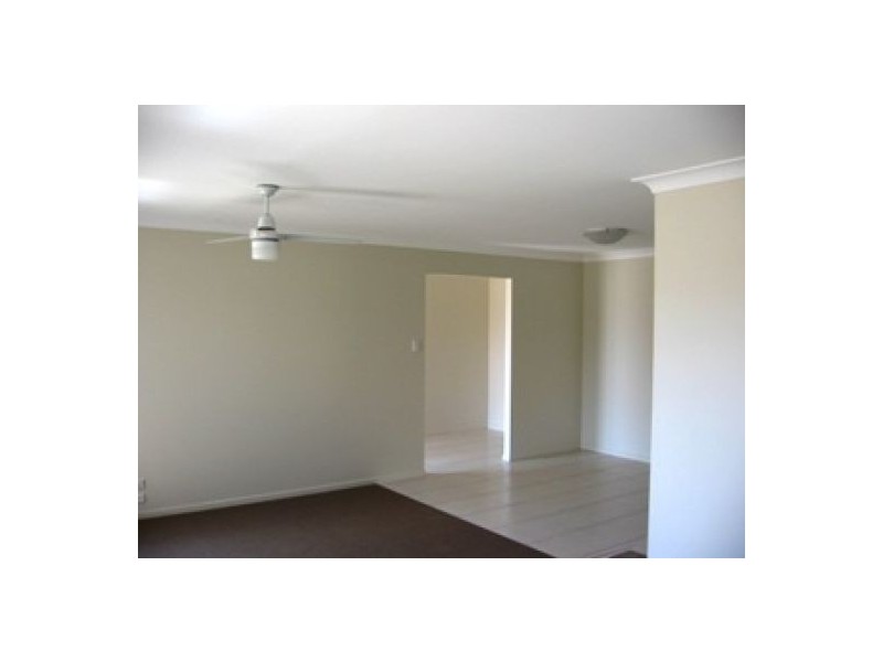 16 Peat Court, Nikenbah QLD 4655