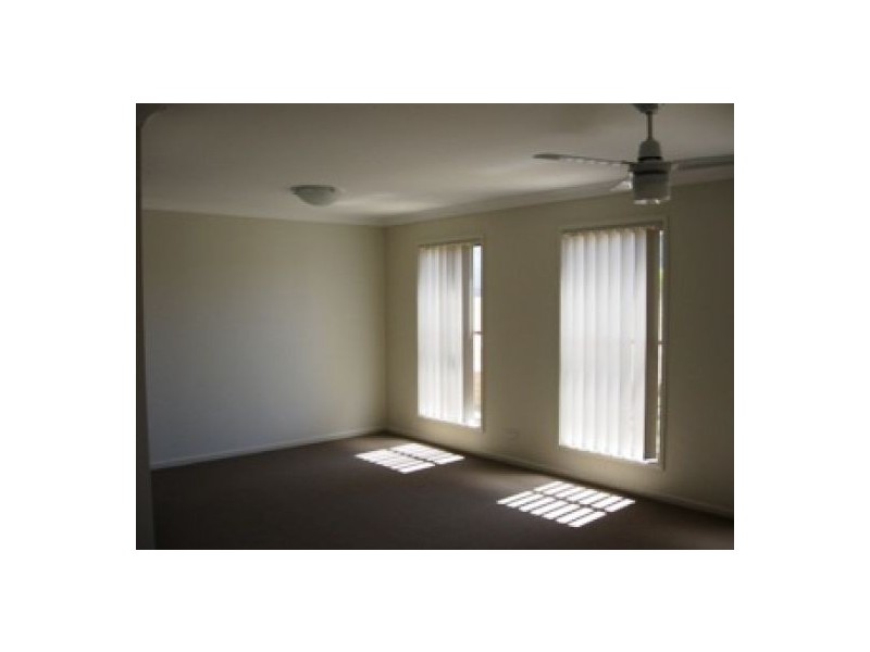16 Peat Court, Nikenbah QLD 4655