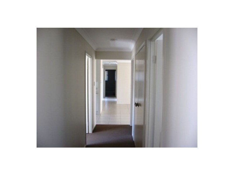 16 Peat Court, Nikenbah QLD 4655