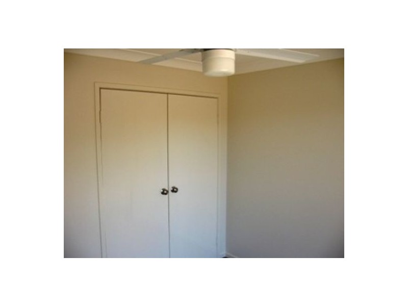 16 Peat Court, Nikenbah QLD 4655