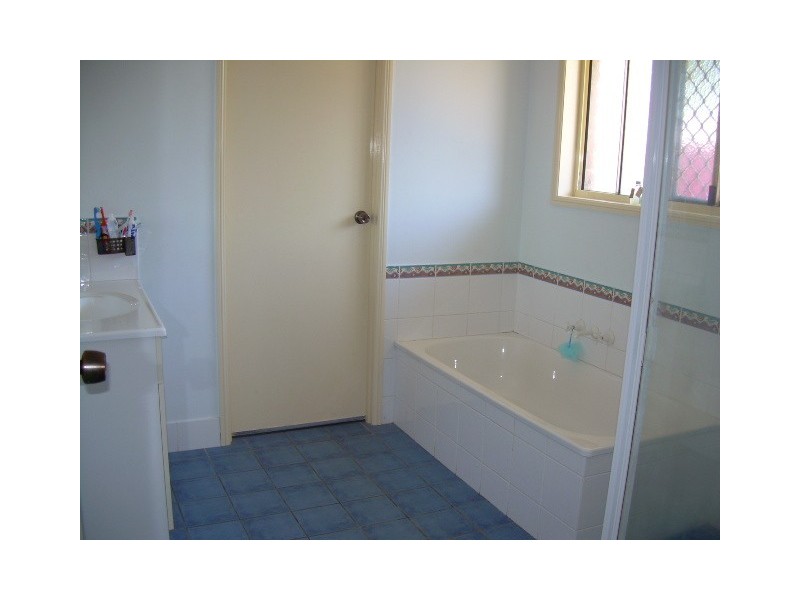 13 Cassandra Cr, Urangan QLD 4655