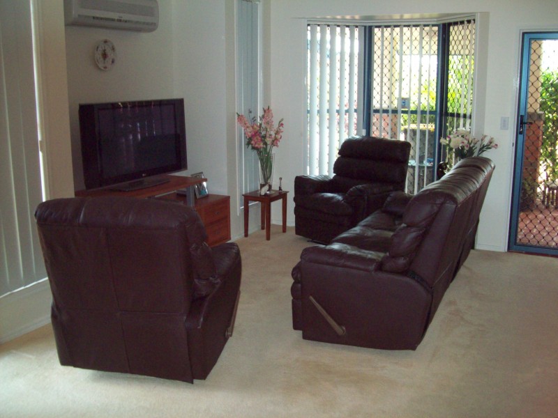 66-34 Elizabeth, Urangan QLD 4655