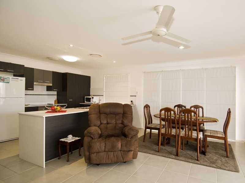 41 Earl St Vincent Cct, Eli Waters QLD 4655