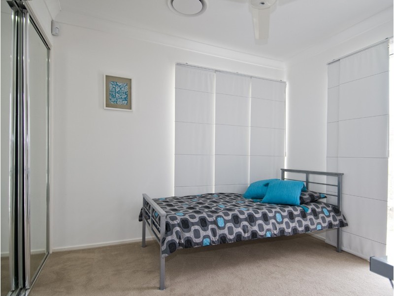 41 Earl St Vincent Cct, Eli Waters QLD 4655