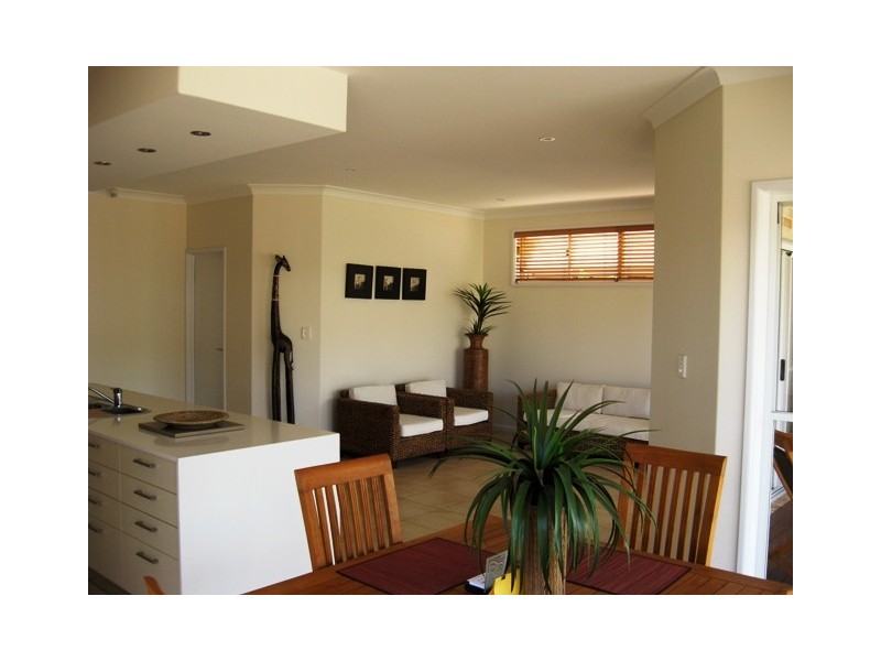 57 Magellan Crt, Urraween QLD 4655