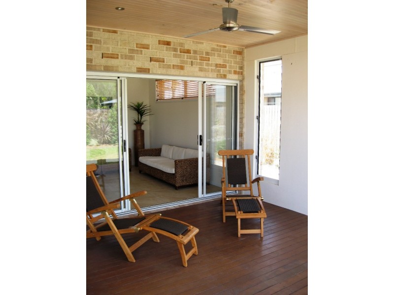 57 Magellan Crt, Urraween QLD 4655