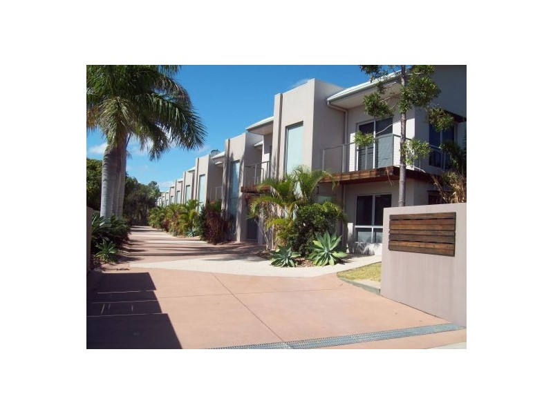 6/187 Torquay Rd, Scarness QLD 4655