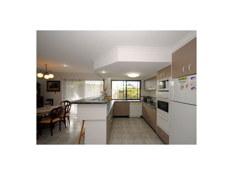 39 Haydn Drive, Kawungan QLD 4655