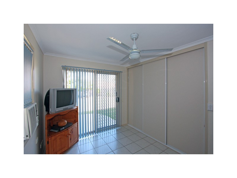 15 TOOHEY CT, Torquay QLD 4655