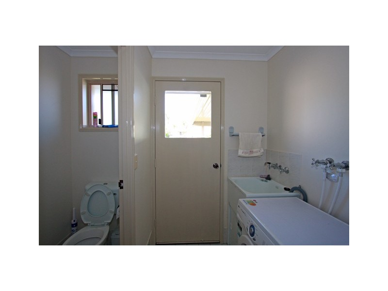 15 TOOHEY CT, Torquay QLD 4655