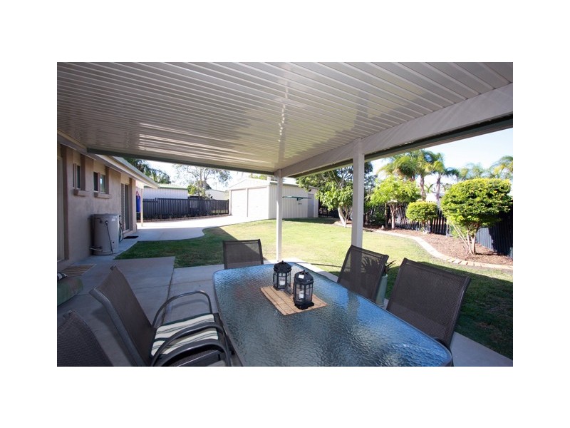 15 TOOHEY CT, Torquay QLD 4655