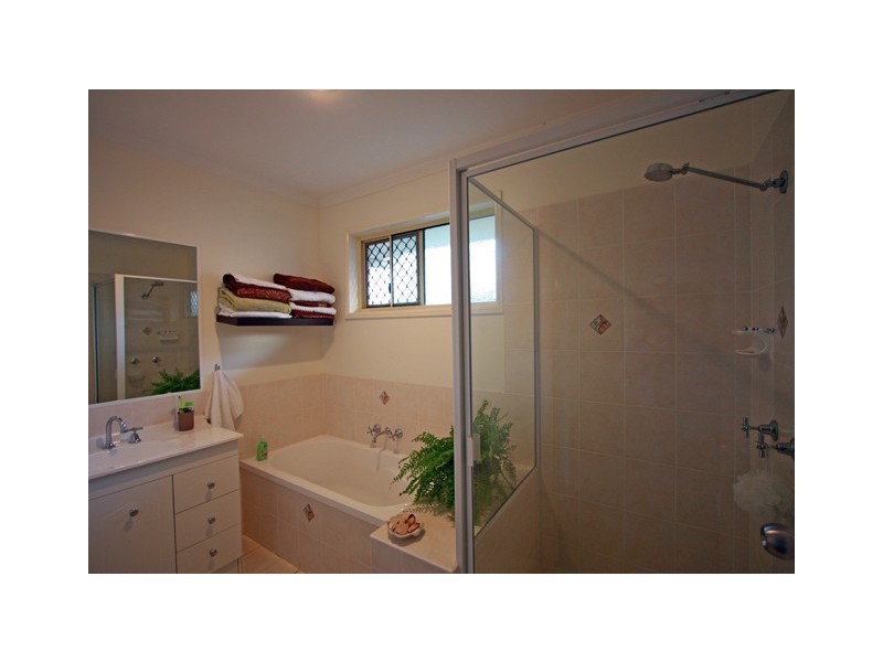 8 Ringtail Way, Urangan QLD 4655