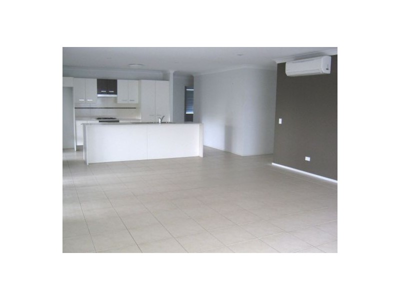 5 Captain Cook Street, Urraween QLD 4655