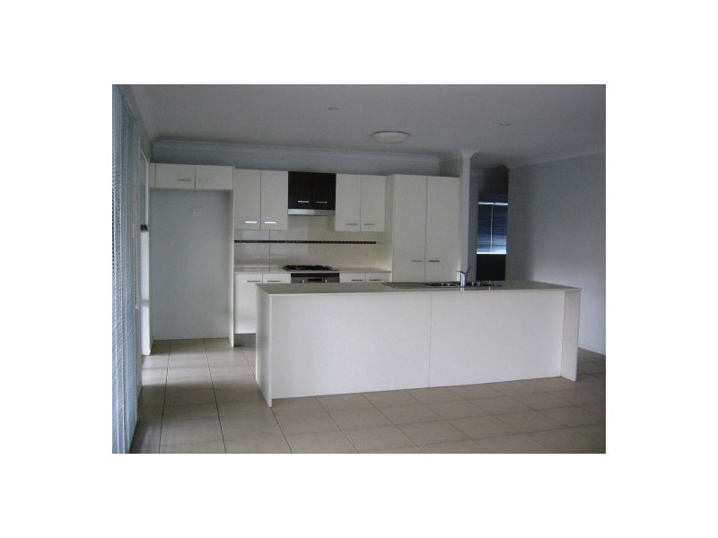 5 Captain Cook Street, Urraween QLD 4655