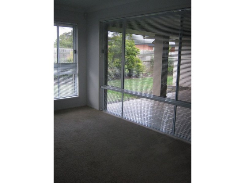 5 Captain Cook Street, Urraween QLD 4655