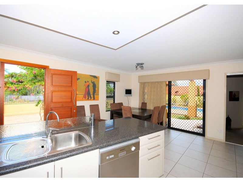 Point Vernon QLD 4655