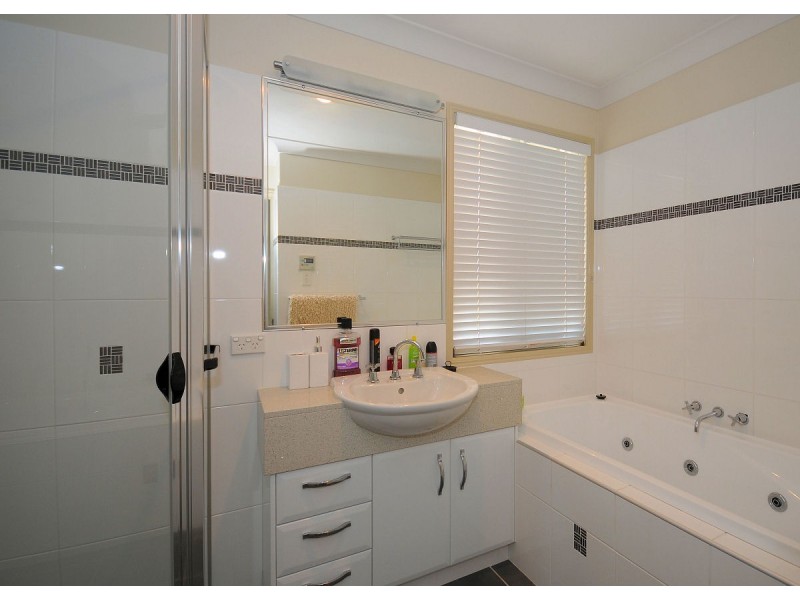 Point Vernon QLD 4655