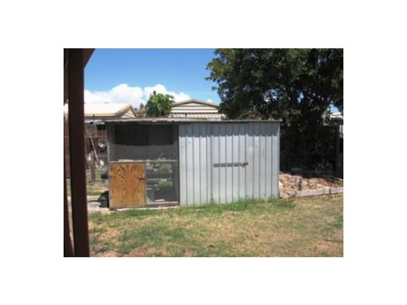 10 Owen Crescent, Urangan QLD 4655