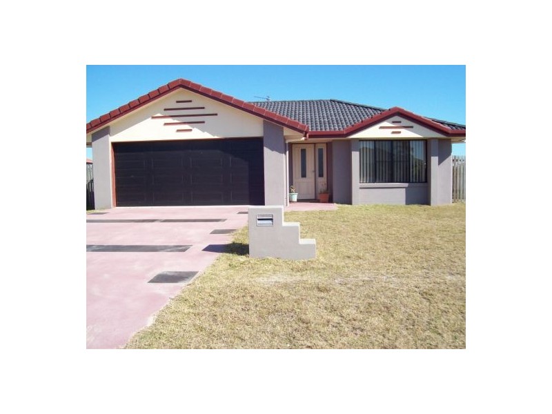 9 Earl St Vincent, Eli Waters QLD 4655