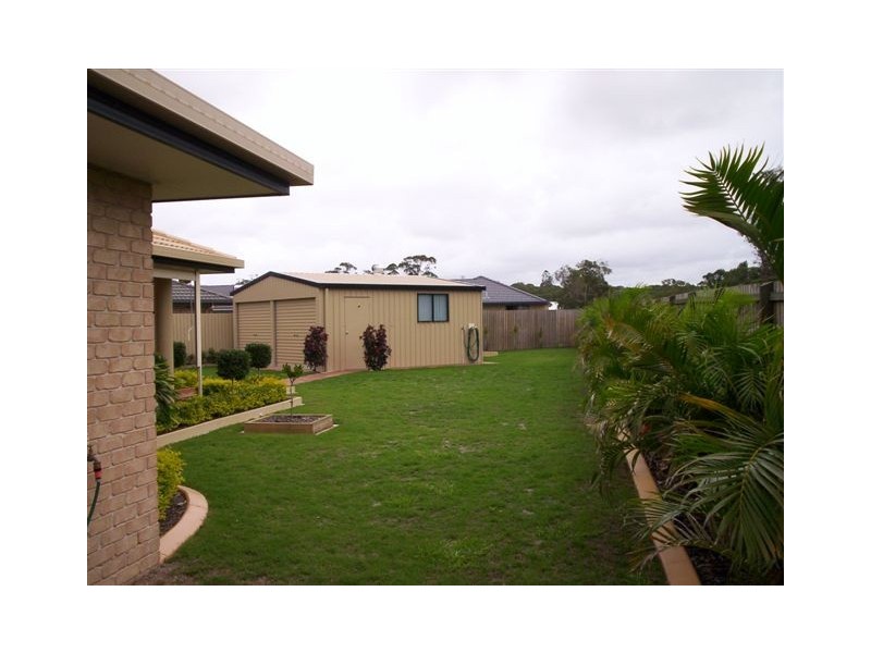 8 McIntyre ct, Urraween QLD 4655