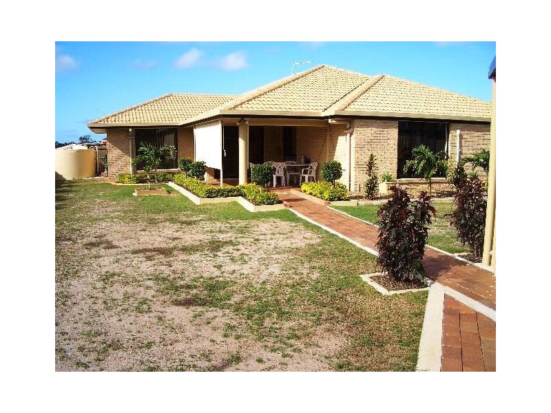 8 McIntyre ct, Urraween QLD 4655