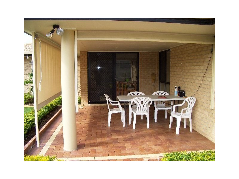 8 McIntyre ct, Urraween QLD 4655