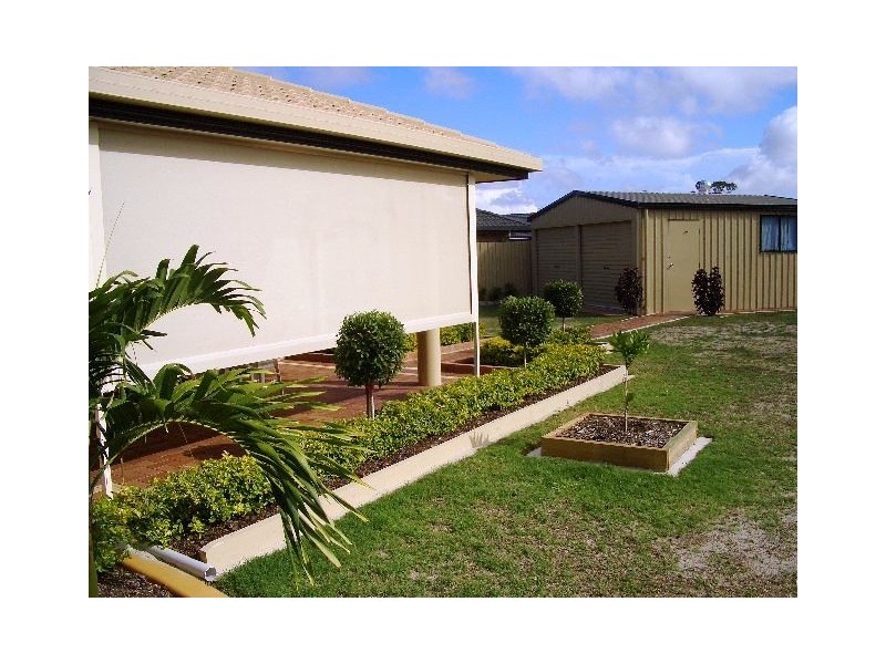8 McIntyre ct, Urraween QLD 4655