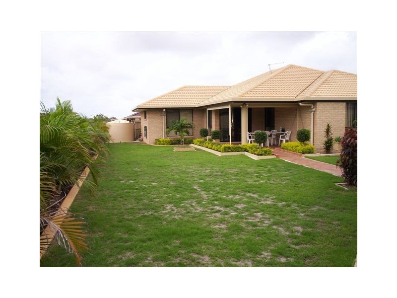8 McIntyre ct, Urraween QLD 4655