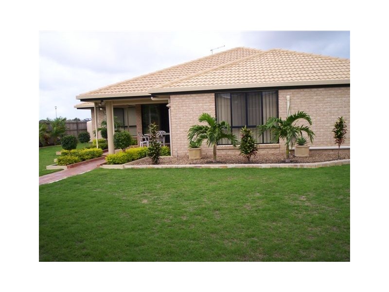 8 McIntyre ct, Urraween QLD 4655