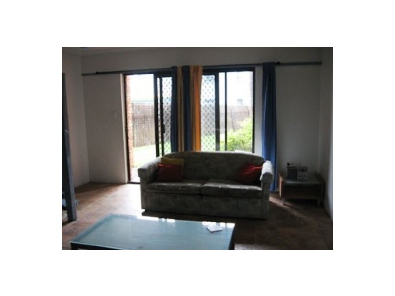 10/436 Esplanade, Torquay QLD 4655