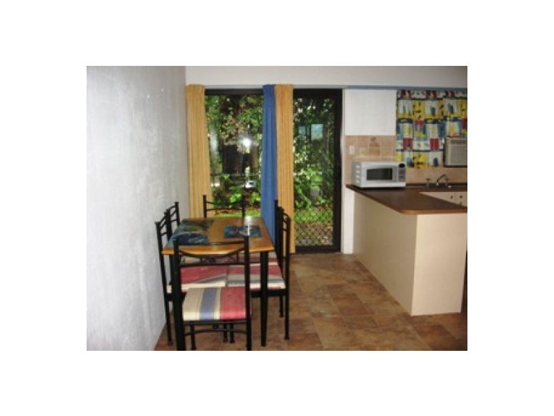 10/436 Esplanade, Torquay QLD 4655