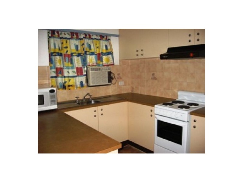 10/436 Esplanade, Torquay QLD 4655