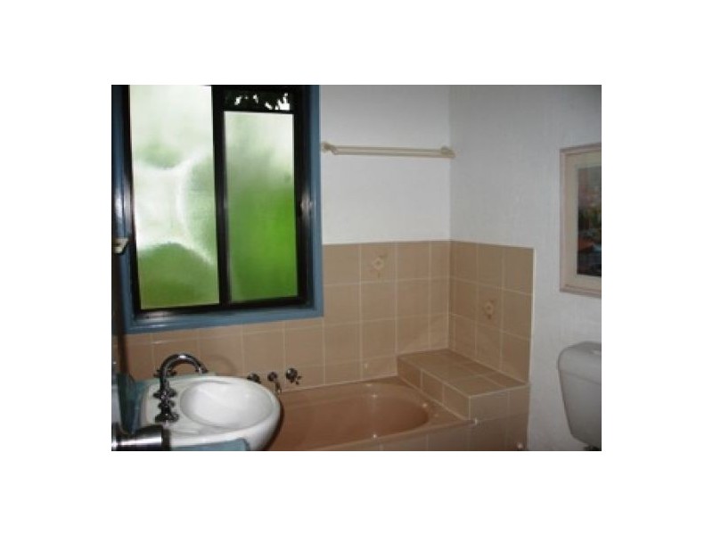 10/436 Esplanade, Torquay QLD 4655