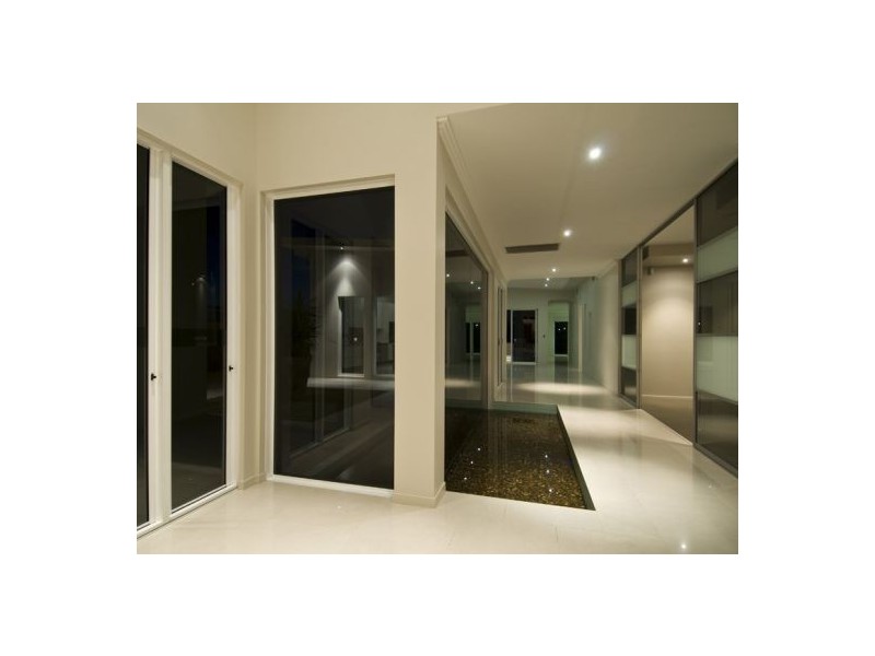 6 Mermaid Court, Eli Waters QLD 4655