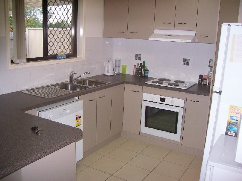 14 Red Gum Court, Urraween QLD 4655