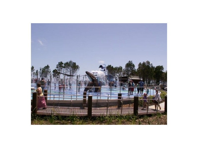 22  RACHAEL ST, Point Vernon QLD 4655