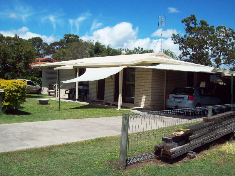5 Howlett Street, Urangan QLD 4655