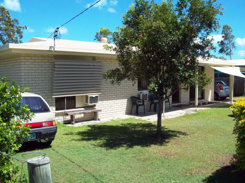 5 Howlett Street, Urangan QLD 4655