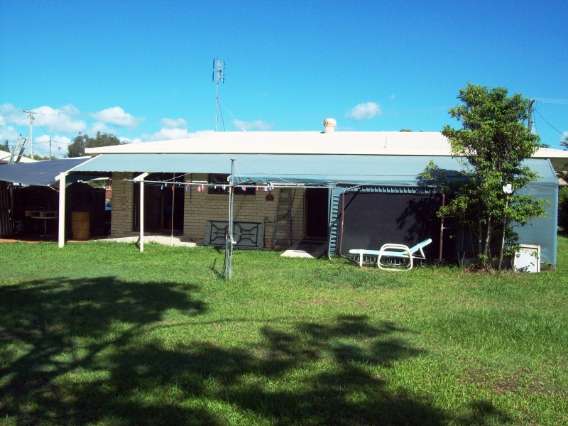 5 Howlett Street, Urangan QLD 4655
