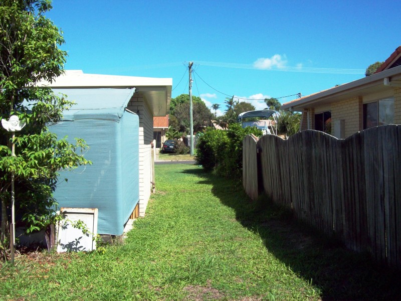 5 Howlett Street, Urangan QLD 4655