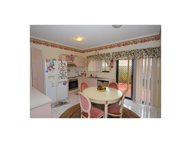 32-34 Elizabeth Street, Urangan QLD 4655