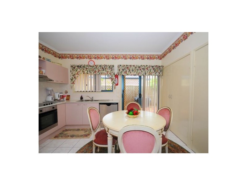 32-34 Elizabeth Street, Urangan QLD 4655