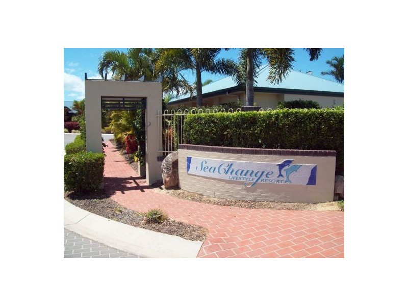 32-34 Elizabeth Street, Urangan QLD 4655